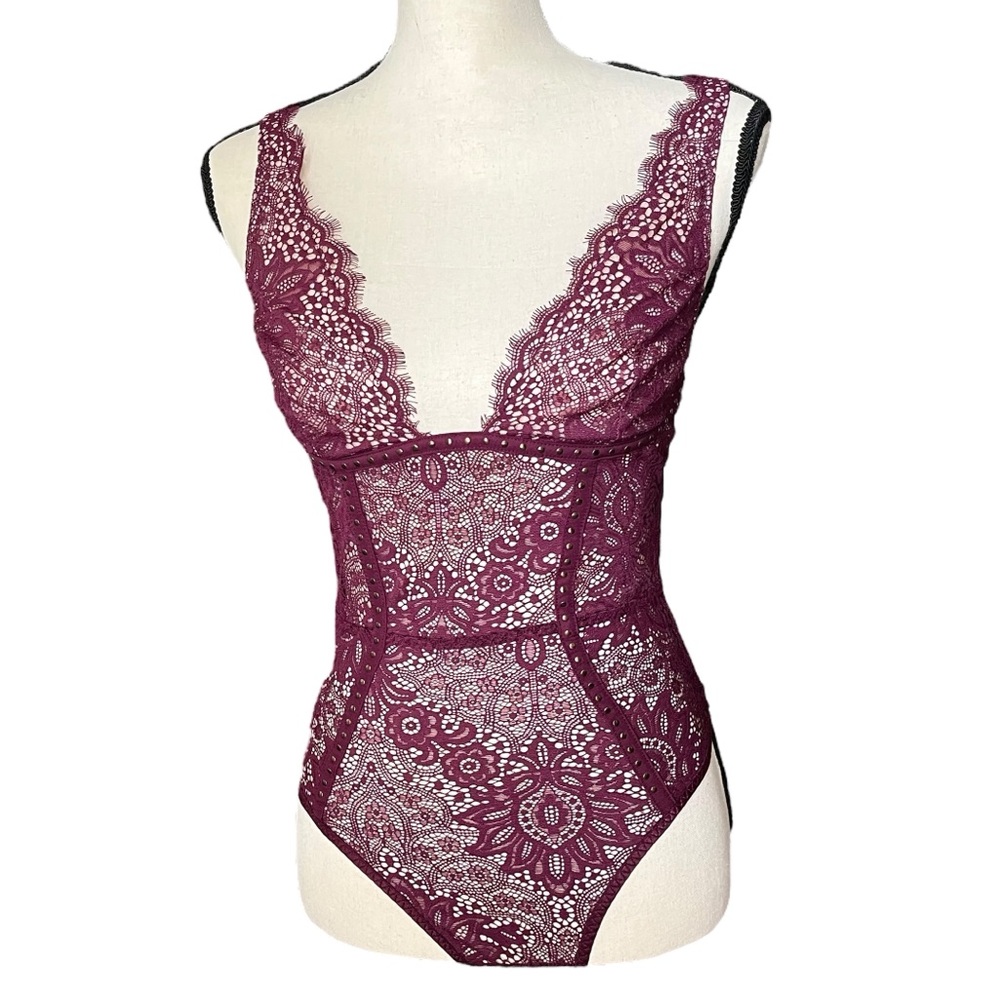 Victoria’s‎ Secret Lace Deep V Bodysuit – Maroon – Small